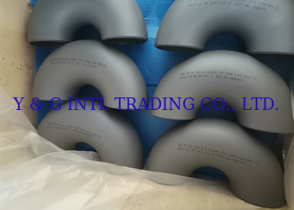 Acessórios de flanges roscados para ligação de tubos a diferentes classes de pressão